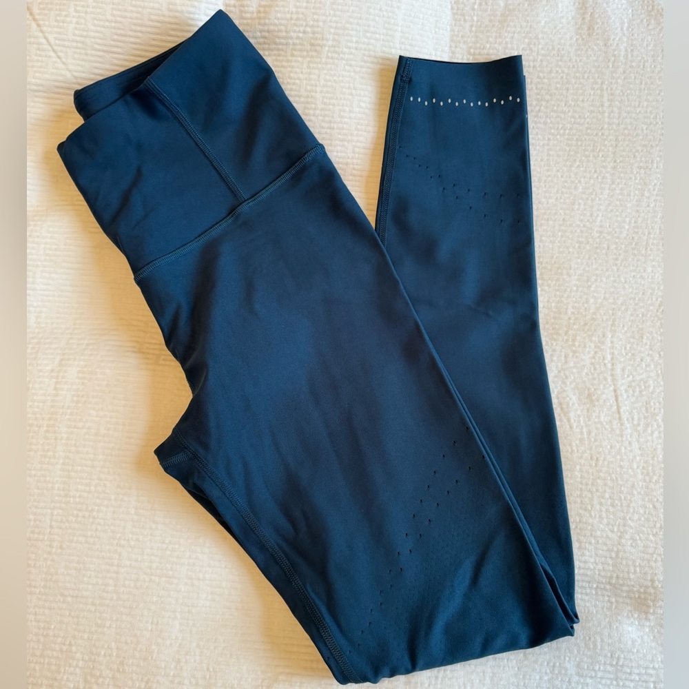 EUC Lululemon Zoned in tight